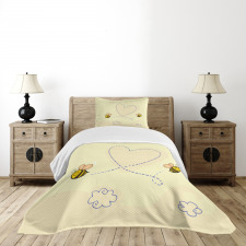 Buzzing Flies Heart Shape Bedspread Set