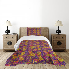 Oriental Curvy Paisley Bedspread Set