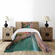 Scenic Canal Buildings Bedspread Set