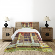 Aged Italian Building Bedspread Set