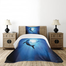 Fishes Circling in Ocean Bedspread Set