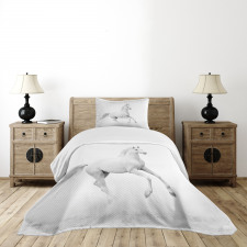 White Stallion Bedspread Set