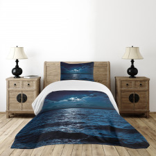 Dramatic Sky Moon Ocean Bedspread Set