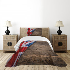 Flag on Oak Board Bedspread Set
