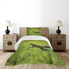 Jumping Animal Fresh Grass Bedspread Set