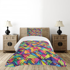 Geometric Triangles Art Bedspread Set