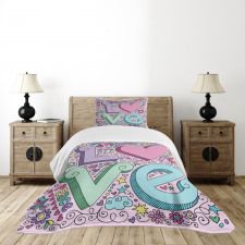 3D Lettering Groovy Bedspread Set