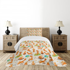 Stretching Fox East Asian Bedspread Set