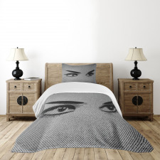 Dramatic Woman Look Bedspread Set