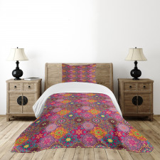 Vibrant Folk Bedspread Set