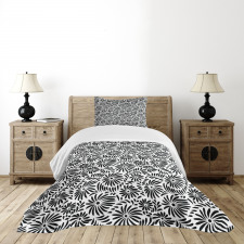 Simple Flower Bedspread Set