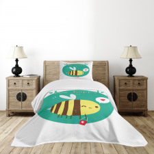 Winking Bumblebee Bedspread Set