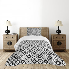 Monochrome Daisies Bedspread Set