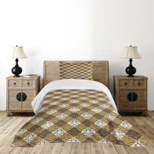 Damask and Swirls Bedspread Set