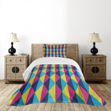 Sixties Triangle Motifs Bedspread Set