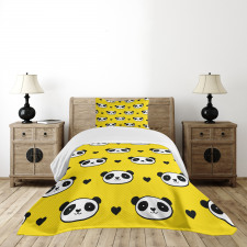 Smiling Panda Faces Bedspread Set