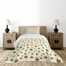 Flying Bumblebees Bedspread Set