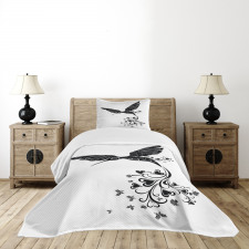 Hummingbird Heart Bedspread Set