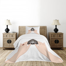 Mystifying Oracle Bedspread Set