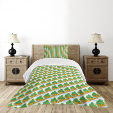 Animal Family Bushes Bedspread Set