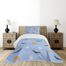 Pumpkins and the Flying Bats Bedspread Set