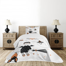 Witch Flying on a Broomstick Bedspread Set