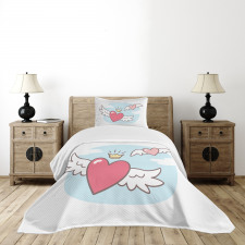 Flying Hearts and Crown Bedspread Set