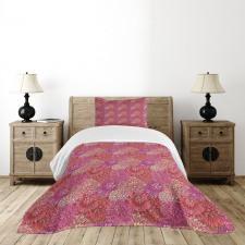 Feminine Blooming Petals Bedspread Set