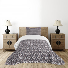Hatched Overlaying Circles Bedspread Set