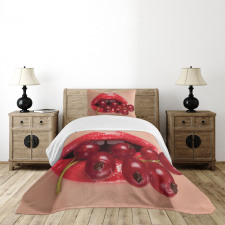 Red Current Berry Branch Image Bedspread Set