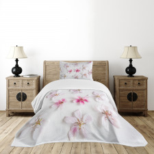 Sakura Petals Love Bedspread Set