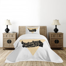 Angular Animal Design Graphic Bedspread Set