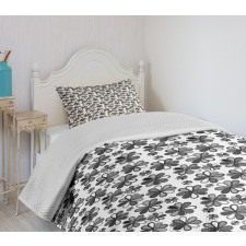 Greyscale Retro Petals Bedspread Set