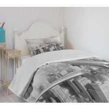 Flying Plane on New York Bedspread Set