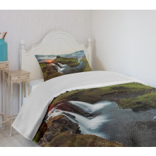 Cascade Stream Wildlife Bedspread Set