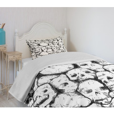 Grungy Skulls Halloween Bedspread Set