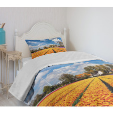 Rustic Holland Houses Bedspread Set