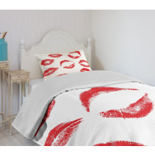 Different Red Kiss Marks Bedspread Set