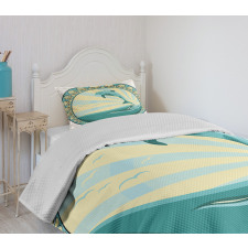 Mammal Jumping out Sea Bedspread Set