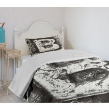 Aged B Cracks Effect Bedspread Set