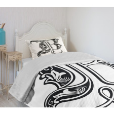 Classic Font Bedspread Set