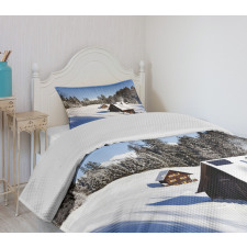 Log Cabins in Mountains Bedspread Set