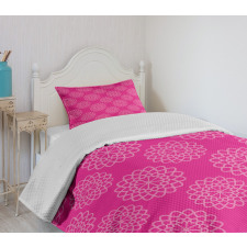 Geometric Flower Motif Bedspread Set