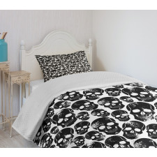 Grunge Black Skulls Bedspread Set