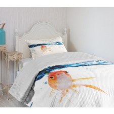 Goldfish Swimming in Water Bedspread Set