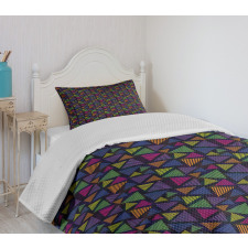 Striped Triangle Shapes Bedspread Set