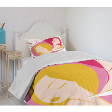 Feminine Bedspread Set