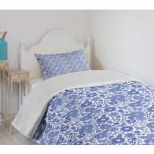 Delft Style Doodle Floral Bedspread Set