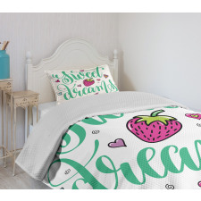 Hearts Strawberry Bedspread Set