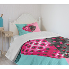 Abstract Strawberry Motif Bedspread Set